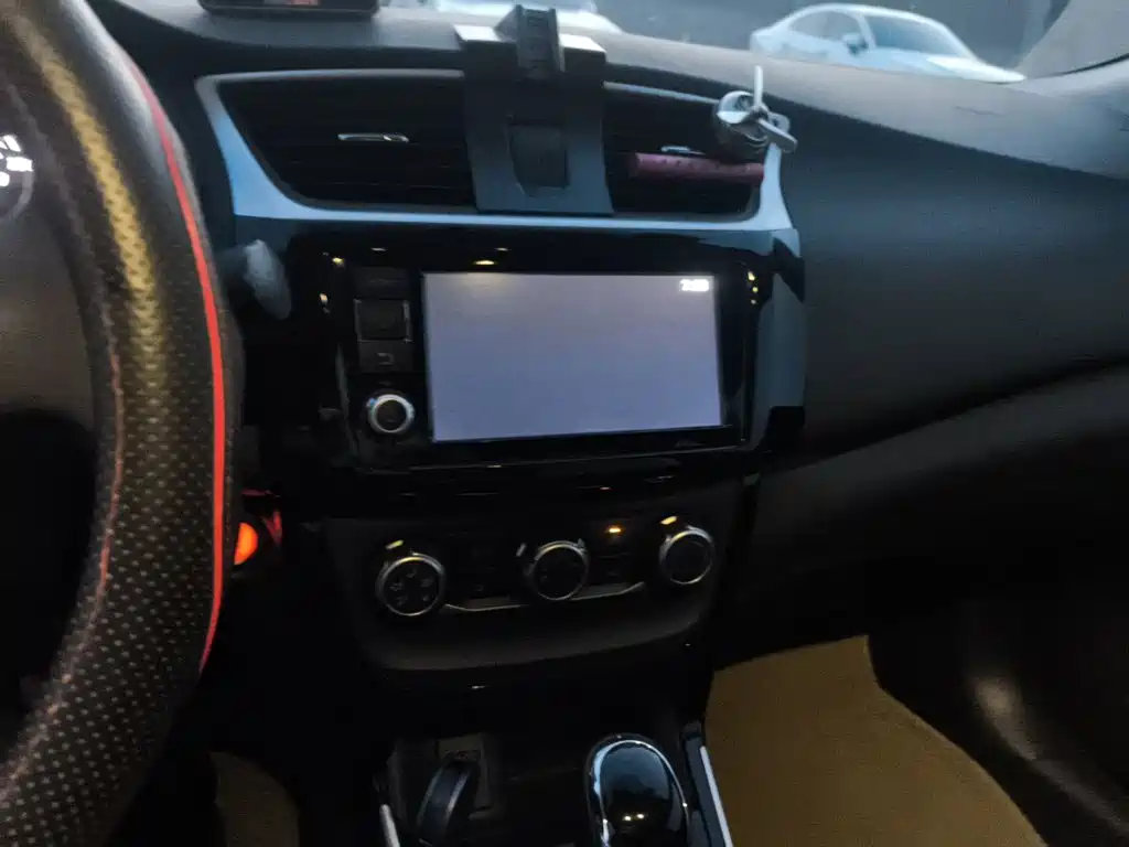 Nissan Sylphy — миниатюра 14