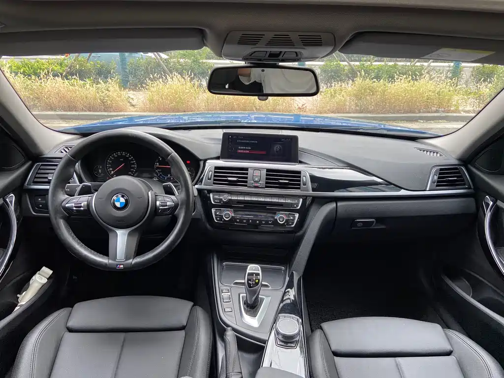 BMW 3 Series — миниатюра 11