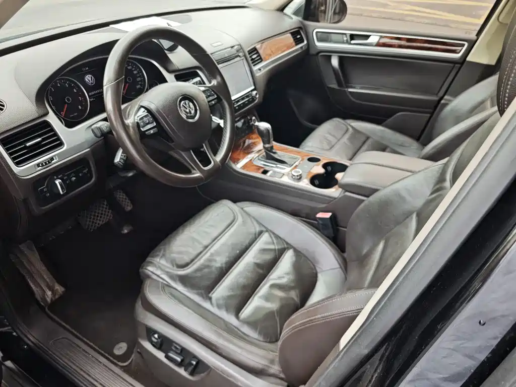 Volkswagen Touareg 2011 3.0TSI
