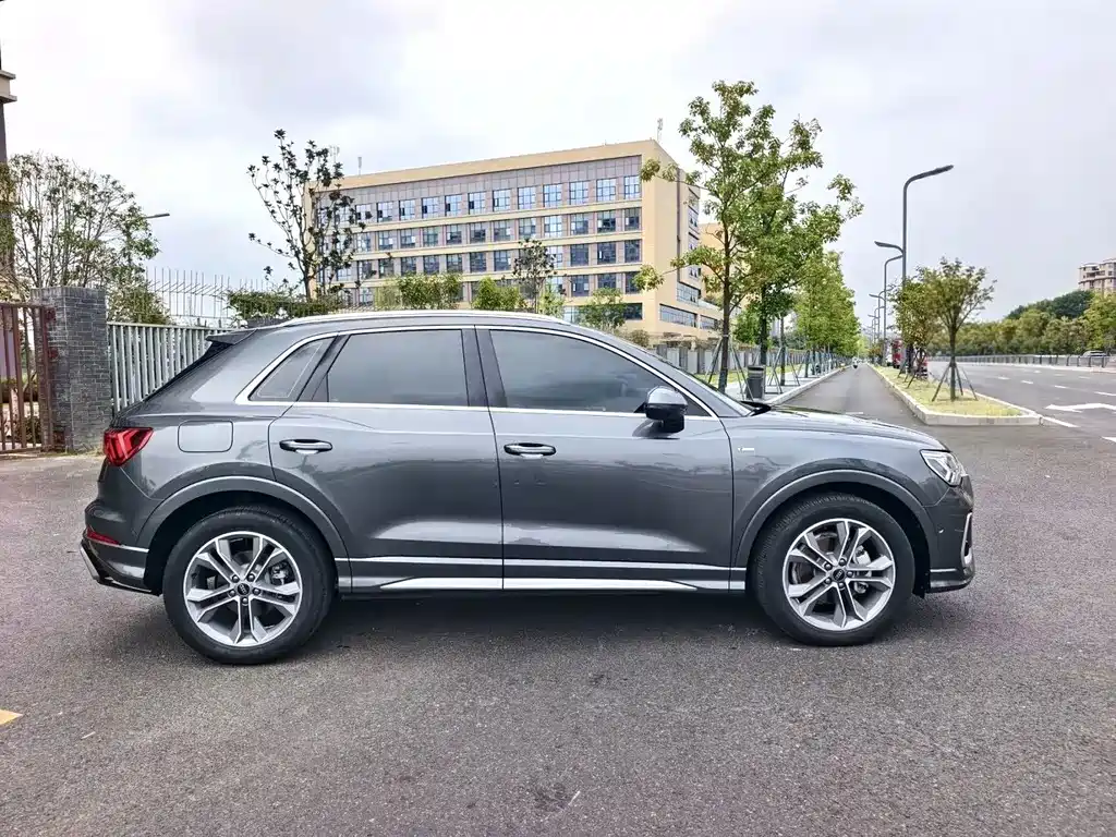 Audi Q3 — миниатюра 2