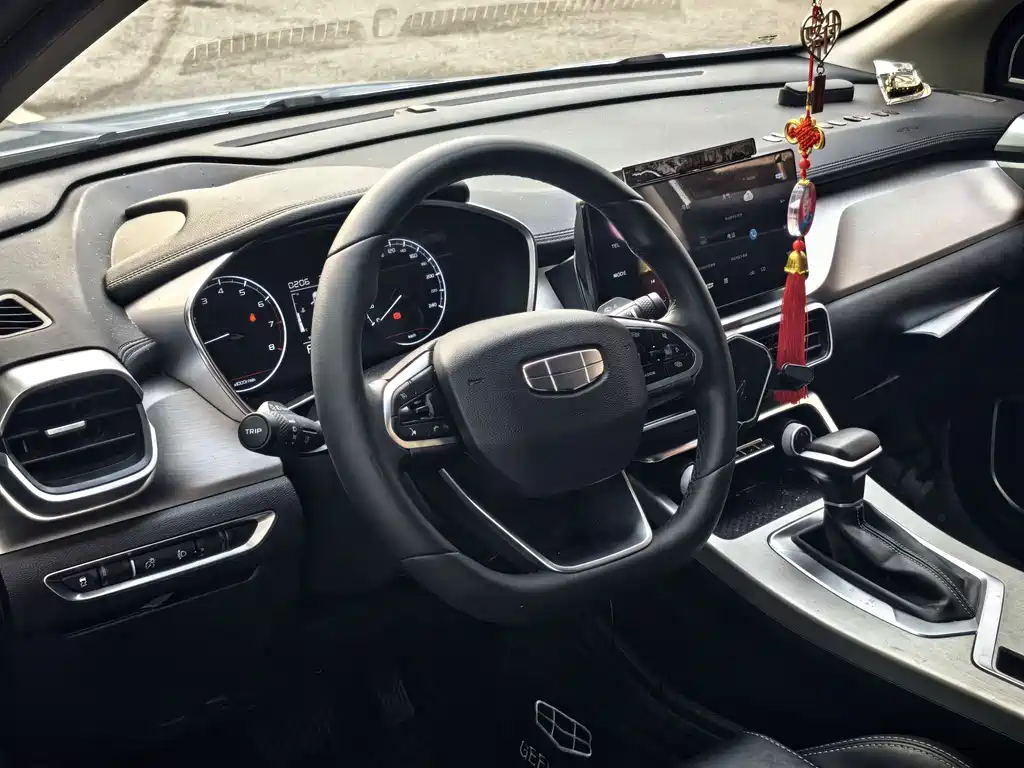 Geely Binyue — миниатюра 8