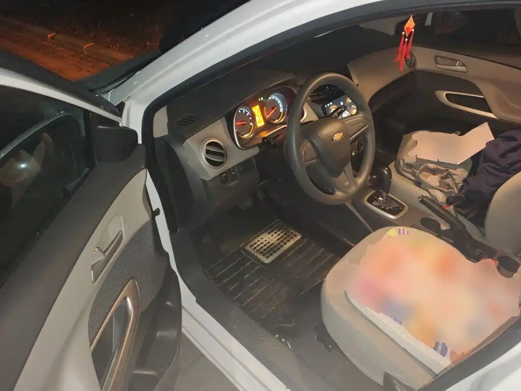 Chevrolet Sail — миниатюра 17