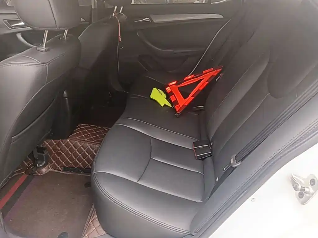 Roewe 360 — миниатюра 17