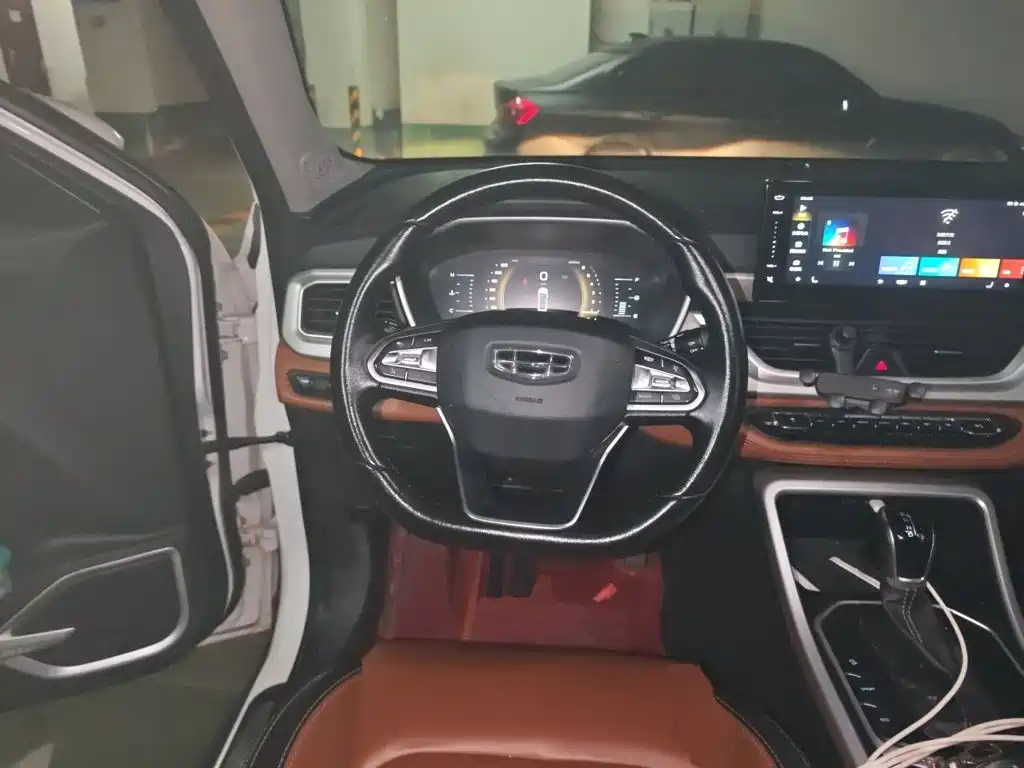 Geely Vision X6 — миниатюра 11