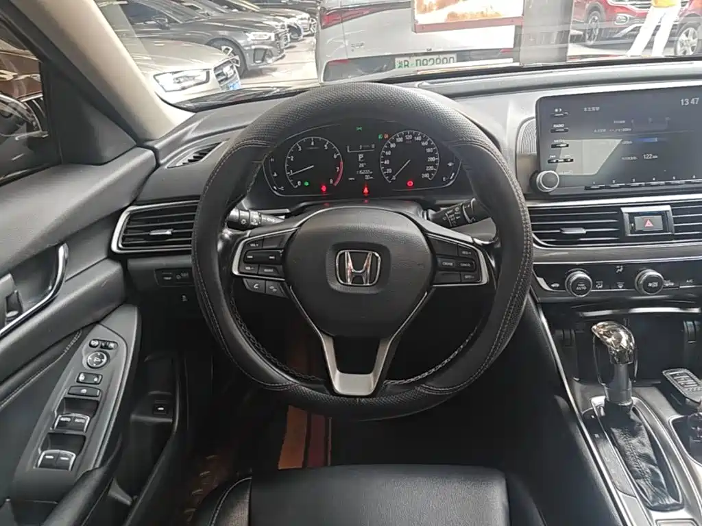 Honda Accord — миниатюра 11