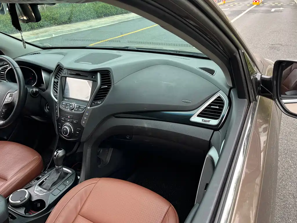Hyundai Santa Fe — миниатюра 18