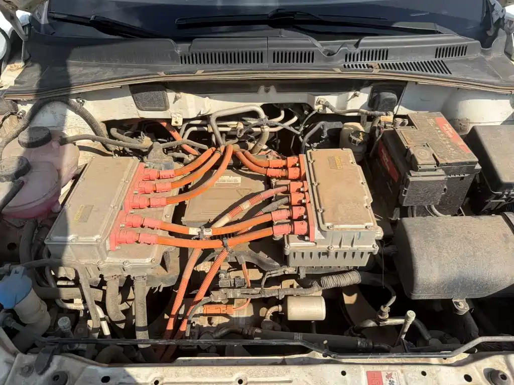 Bestune B30EV — миниатюра 8