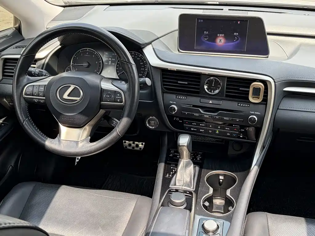Lexus RX — миниатюра 9