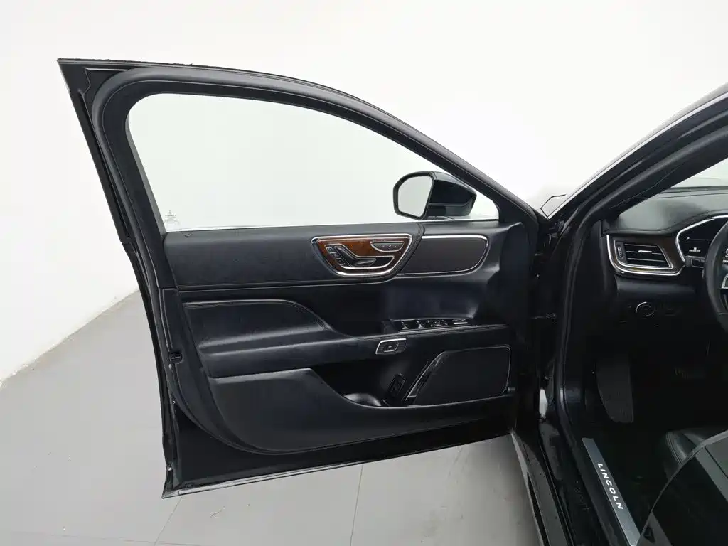 Lincoln Continental — миниатюра 8