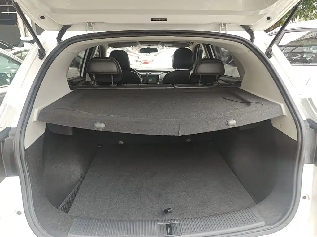 Roewe RX3 — миниатюра 19