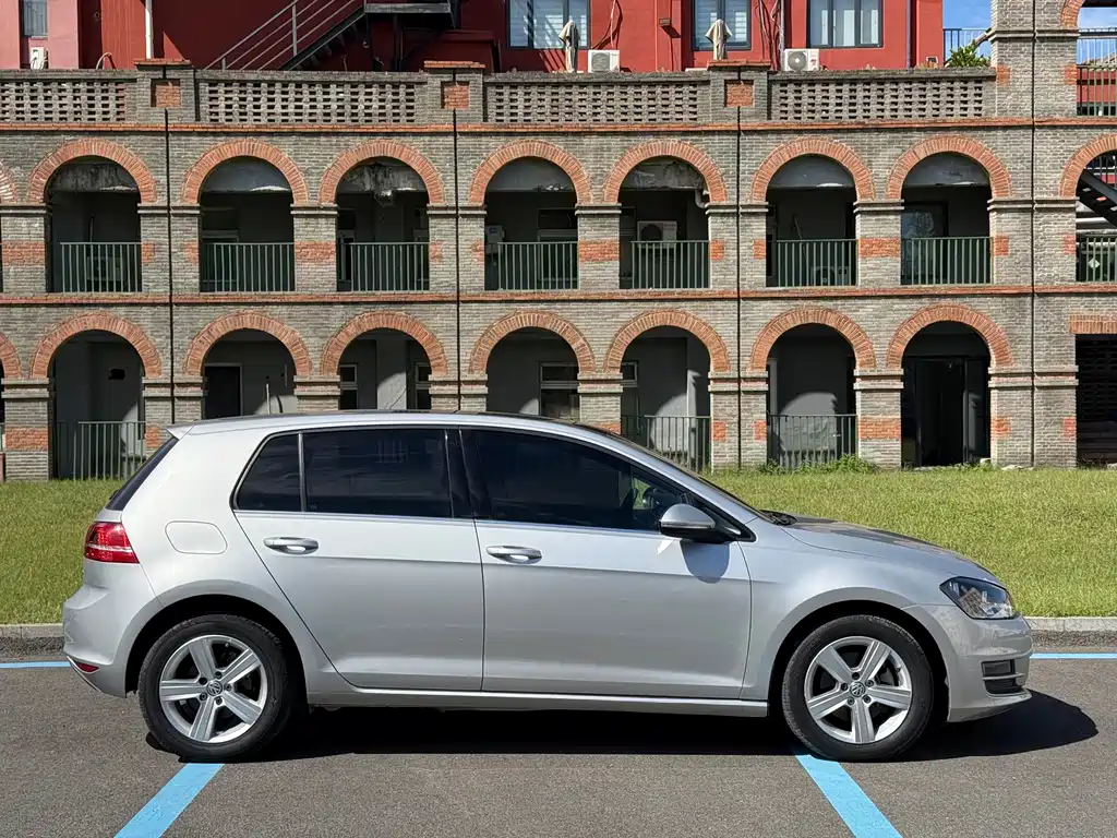 Volkswagen Golf — миниатюра 8