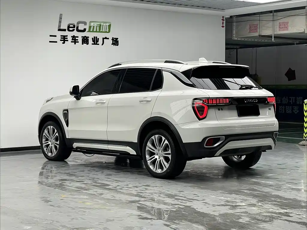 Lynk & Co 01 2019 2.0T Pro V