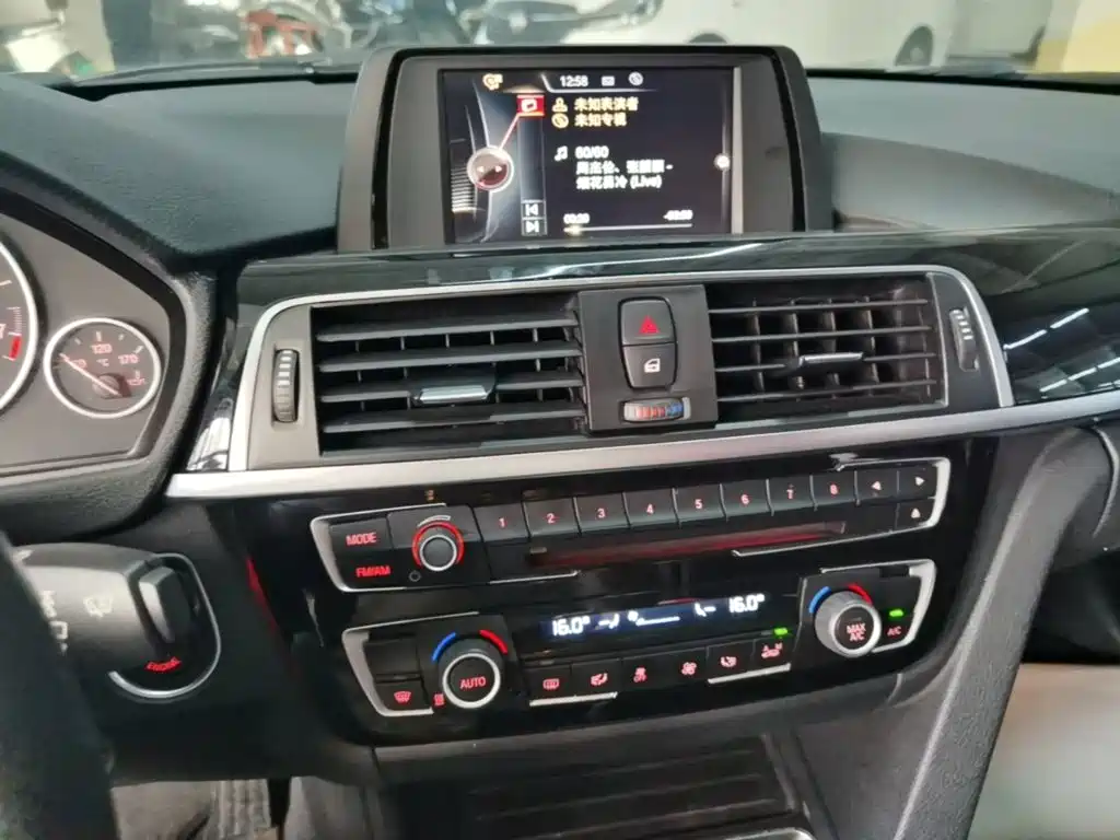 BMW 3 Series — миниатюра 13