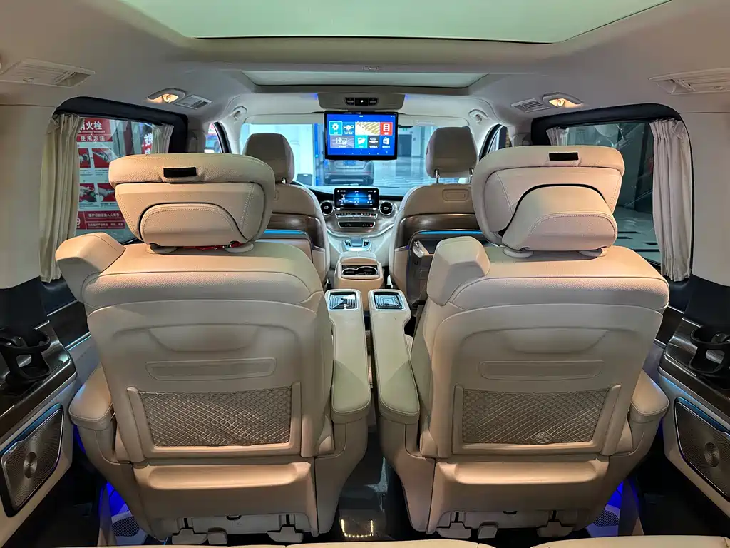 Mercedes-Benz V-Class — миниатюра 29