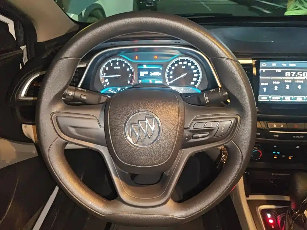 Buick Excelle — миниатюра 11