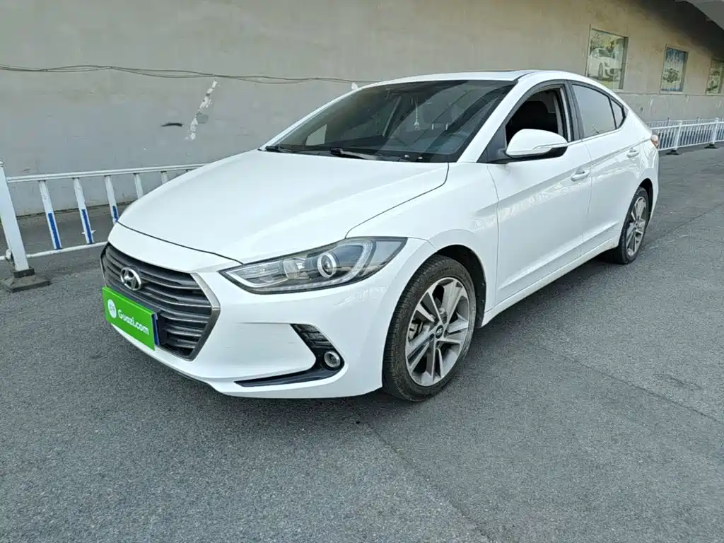 Hyundai Elantra 2016 1.6L Auto Smart Dazzle · Elite Type