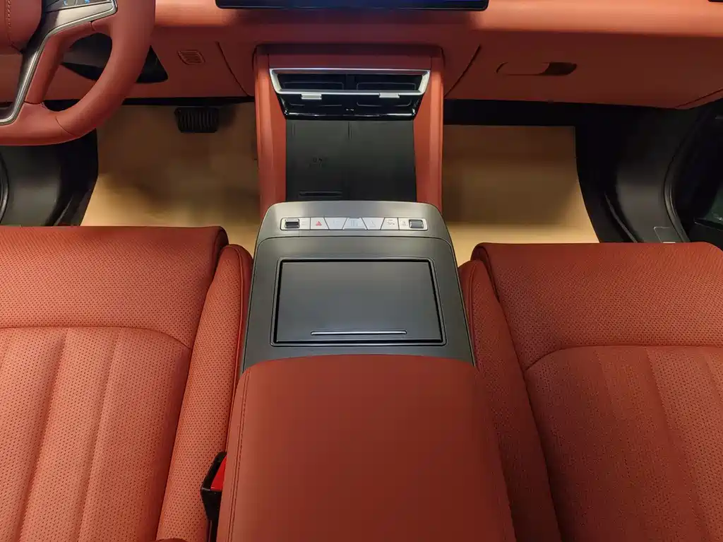 BYD Tang L L 2025 DM 175KM