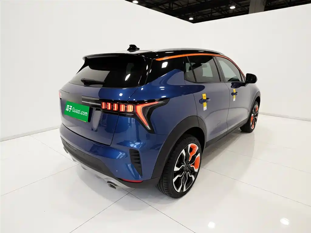 Lynk & Co 06 - фото 7