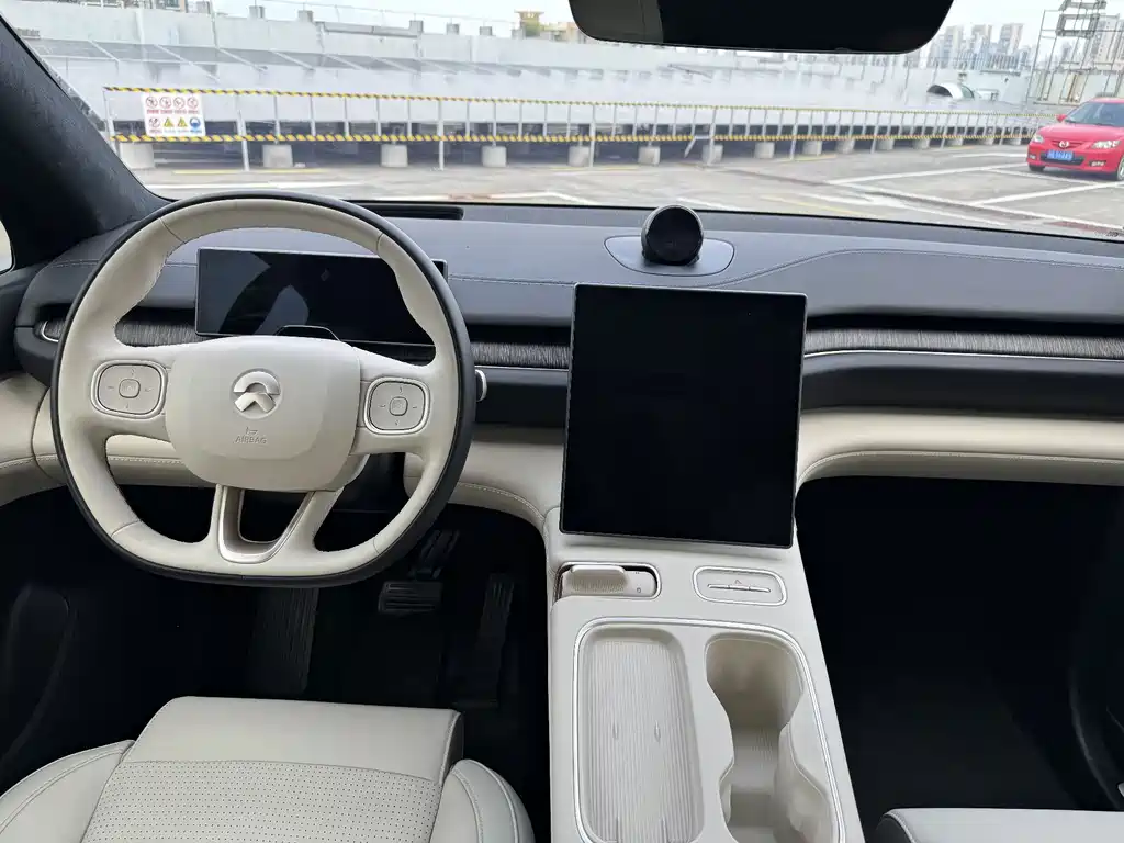 NIO ES6 — миниатюра 13