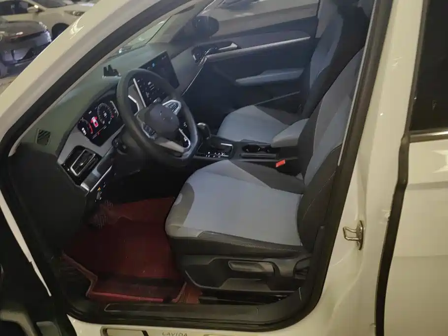 Volkswagen Lavida — миниатюра 9