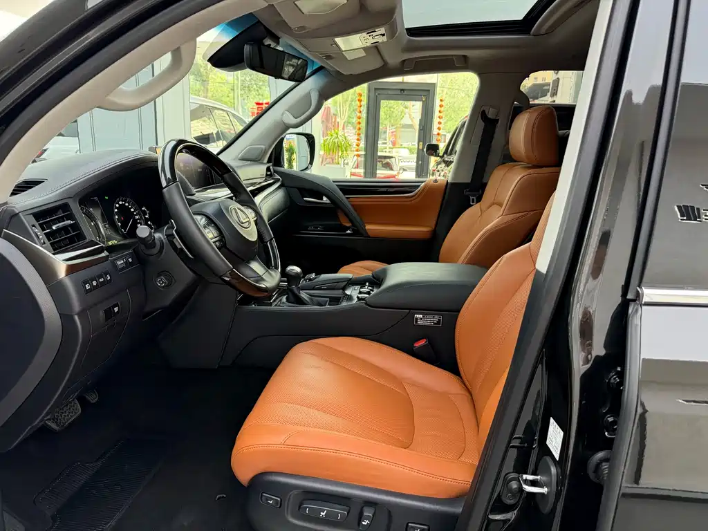 Lexus LX 2019 570 Luxury