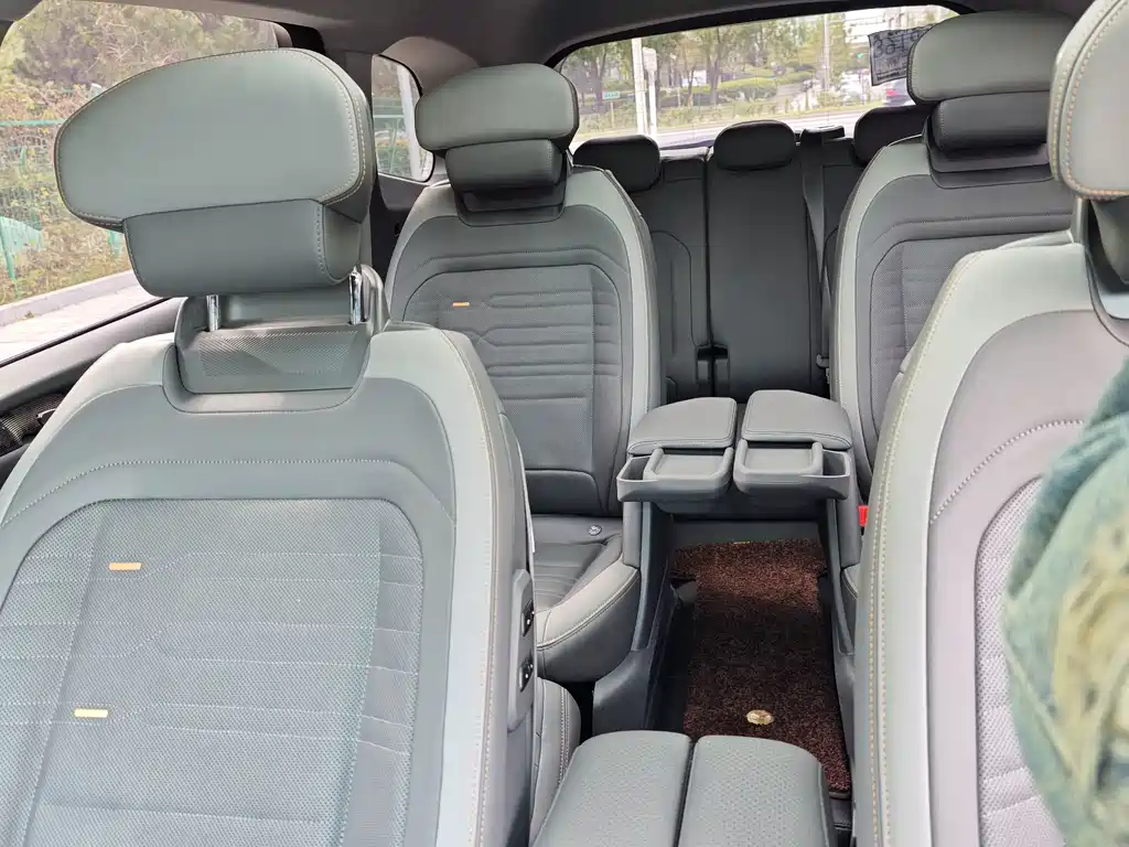 Ford Edge — миниатюра 23