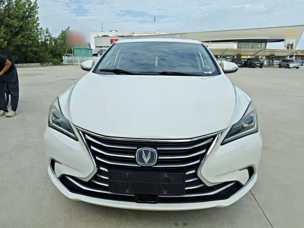 Changan Eado — миниатюра 3