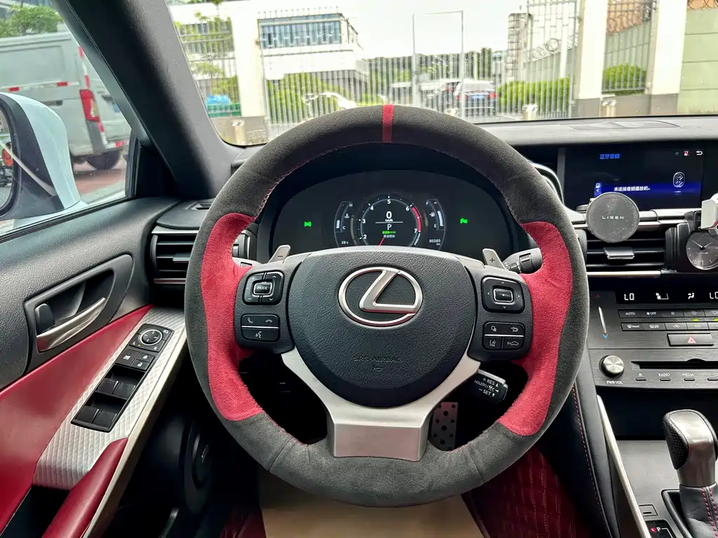 Lexus IS — миниатюра 6
