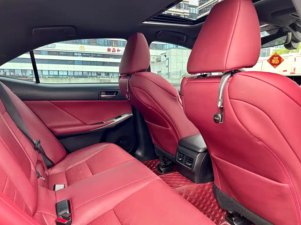 Lexus IS — миниатюра 16