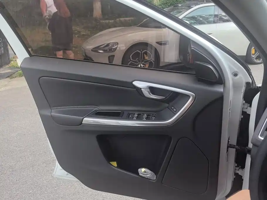Volvo XC60 — миниатюра 7