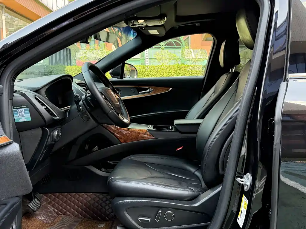 Lincoln Nautilus 2020 2.0T