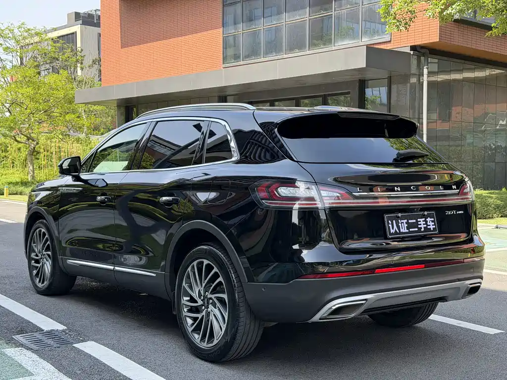 Lincoln Nautilus 2020 2.0T