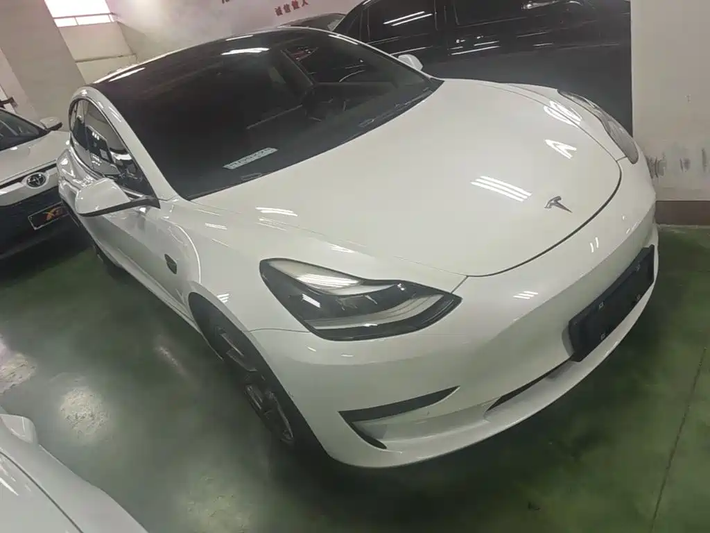 Tesla Model 3 — миниатюра 4