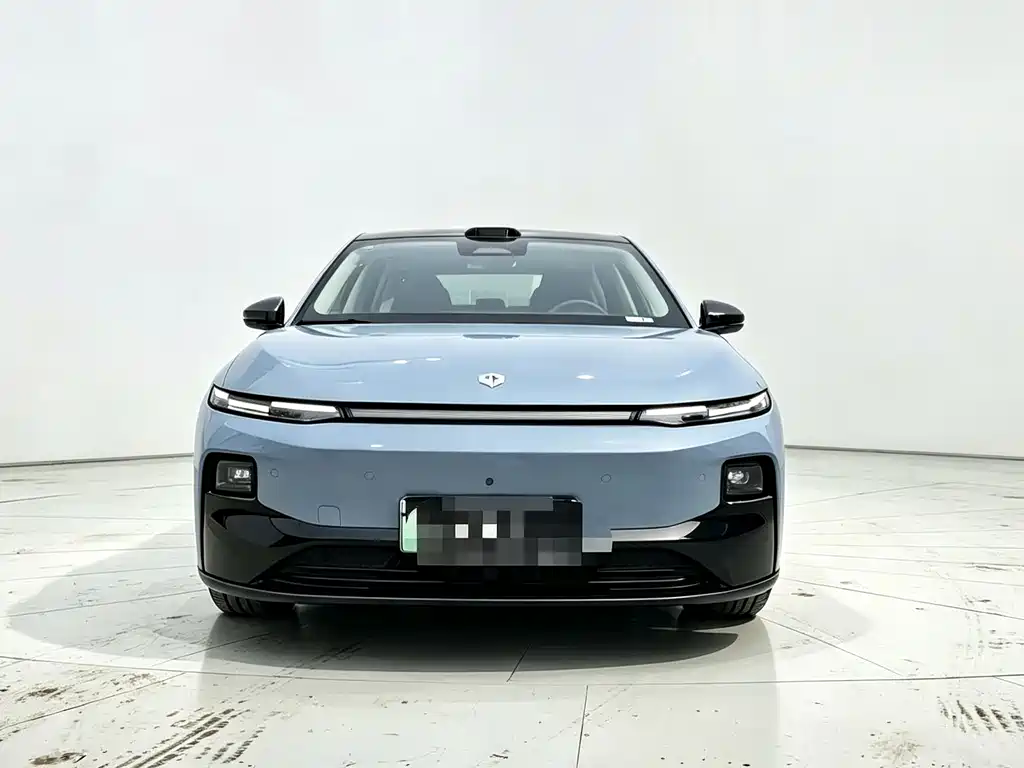 Leapmotor Leapmotor B01 — миниатюра 2