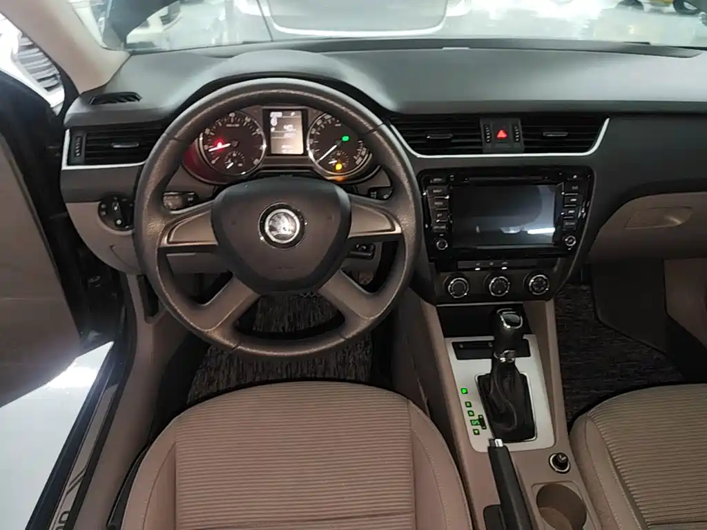Skoda Octavia — миниатюра 11