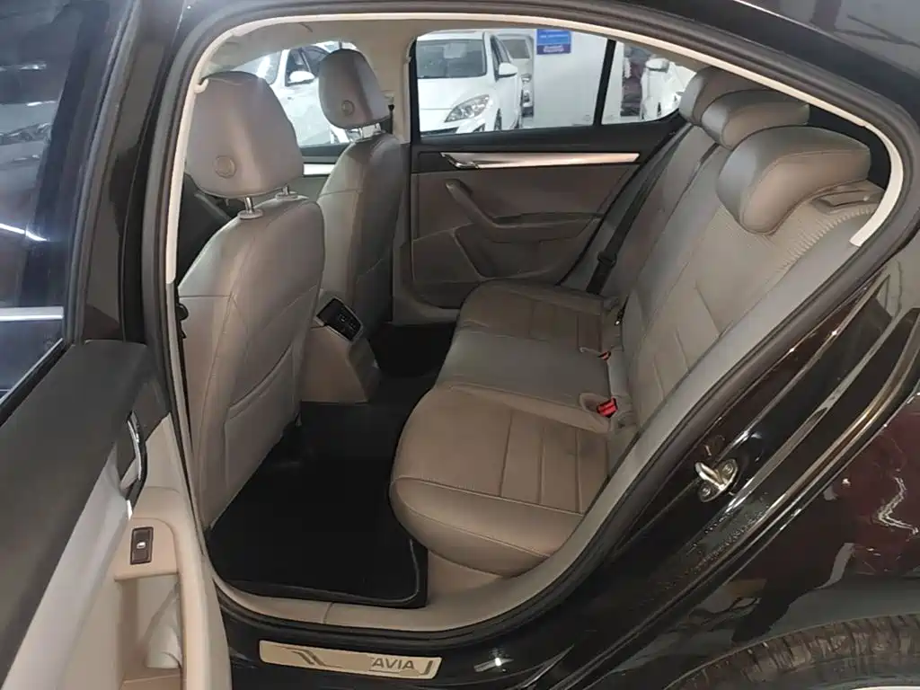 Skoda Octavia — миниатюра 17