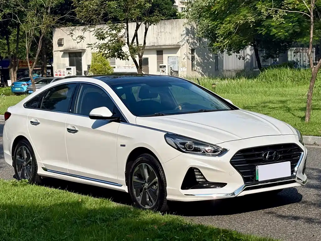 Hyundai Sonata PHEV — миниатюра 3