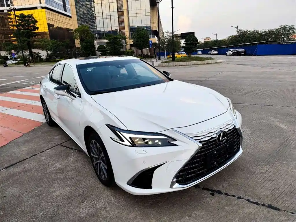 Lexus ES — миниатюра 3