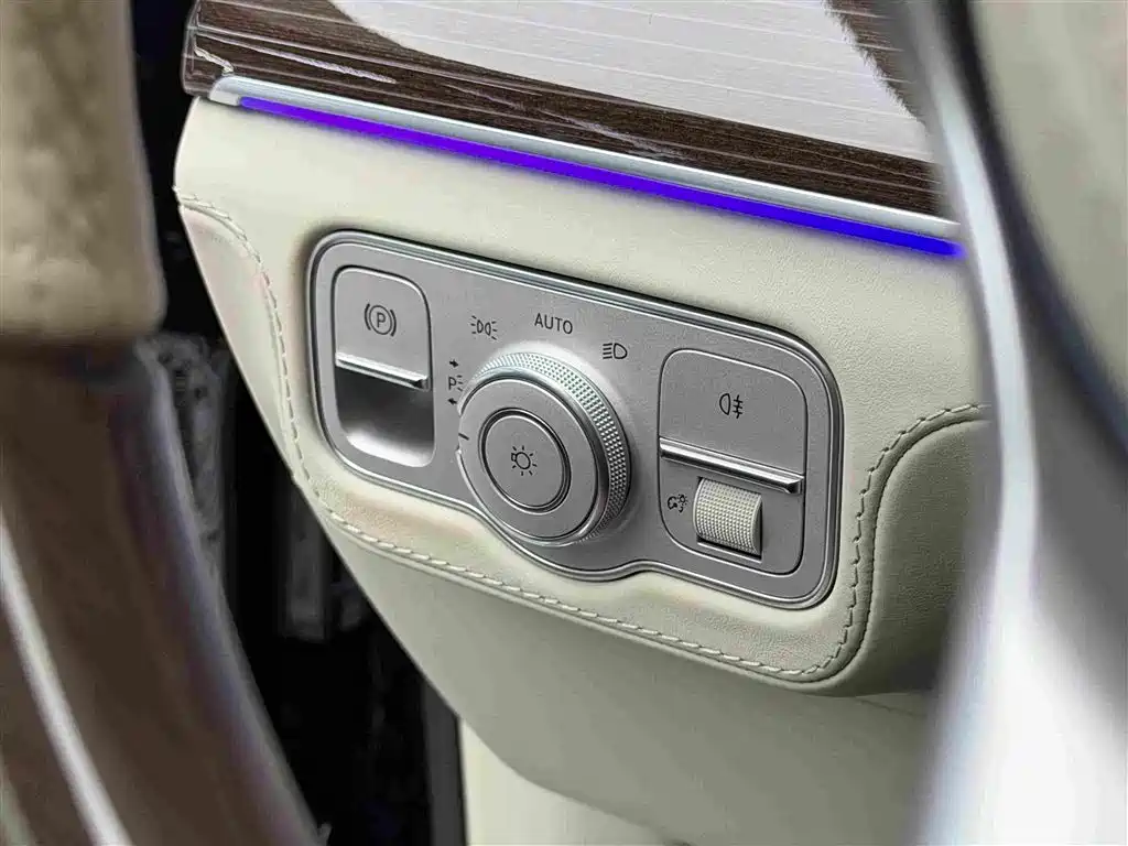 Mercedes-Benz GLS — миниатюра 17