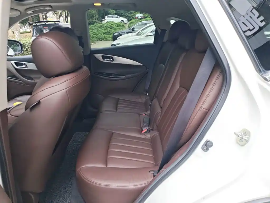 Infiniti QX50 (Import) — миниатюра 17