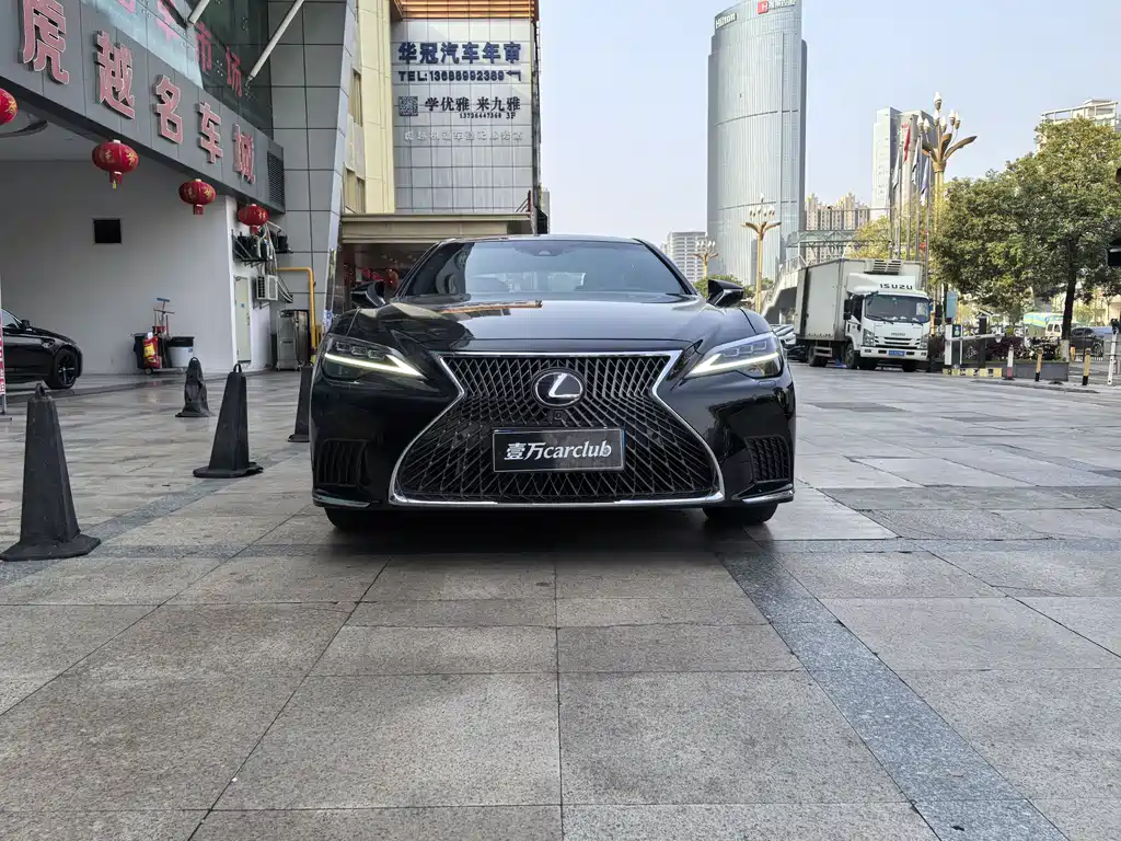 Lexus LS 2021 500h Luxury