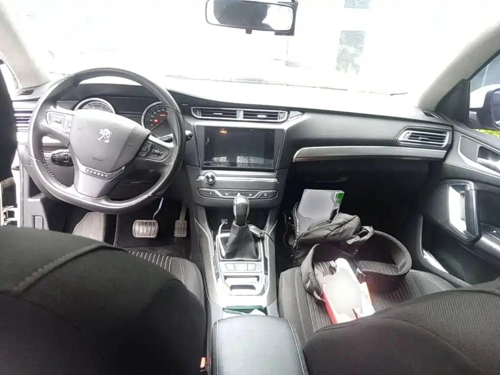 Peugeot 408 — миниатюра 10