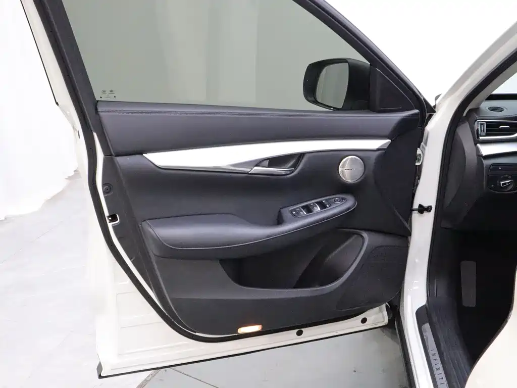 Infiniti QX50 — миниатюра 15
