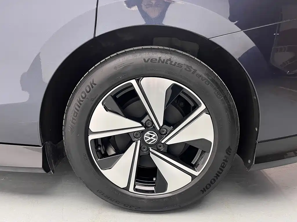 VOLKSWAGEN ID.7 VIZZION