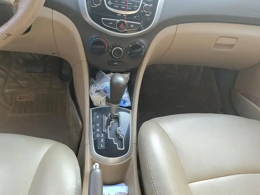 Hyundai Verna — миниатюра 16