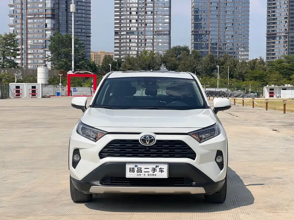 Toyota RAV4 — миниатюра 2