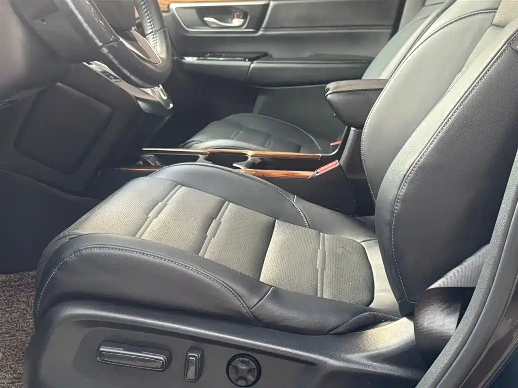 Honda CR-V 2017 240TURBO CVT Luxury