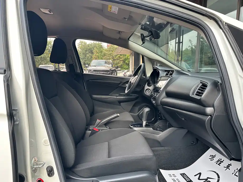 Honda Fit — миниатюра 14