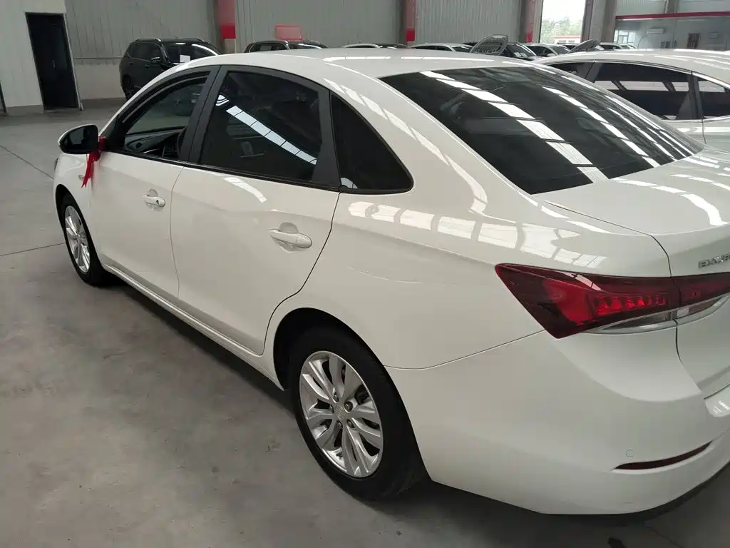 Buick Excelle — миниатюра 5