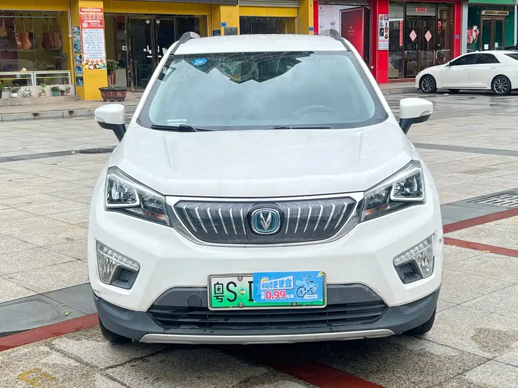 Changan CS15EV — миниатюра 2